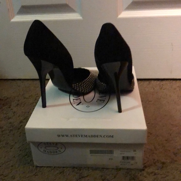 Steve Madden varcityy black/white stiletto heal - Picture 3 of 6